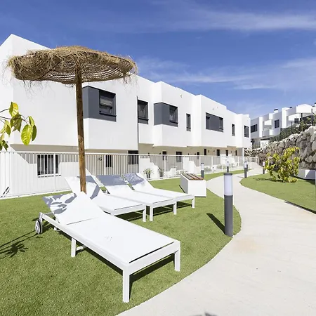 061 Brand New 2 Bed La Cala Townhouse, Sea Views Holiday home